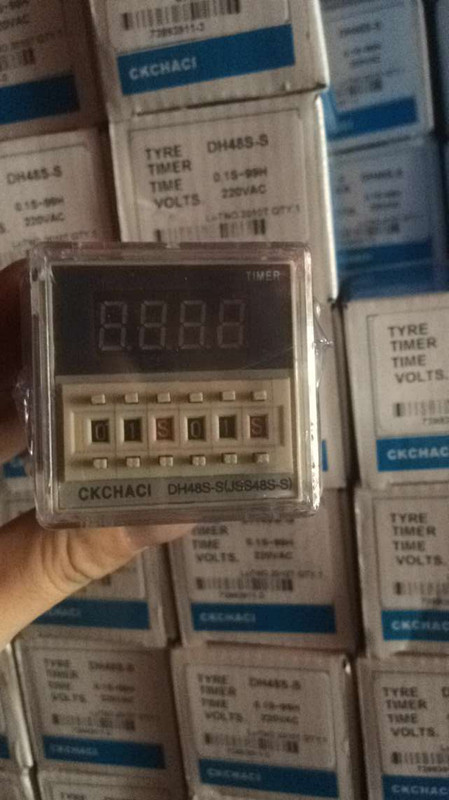Send the base completely new original loading CKCHACI DH48S-S time-lapse relay AC220V