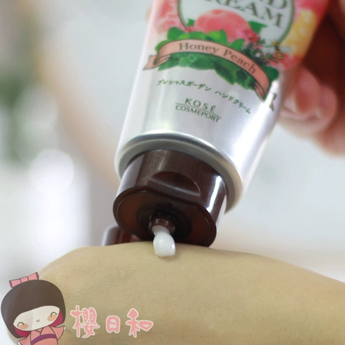 Kose, японский увлажняющий крем для рук с розой в составе, 70г