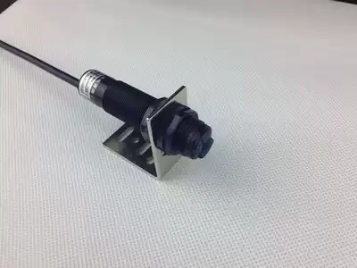 Factory direct sales long-distance photoelectric switch E3F-DS200C1 DC three-wire NPN normally open M18