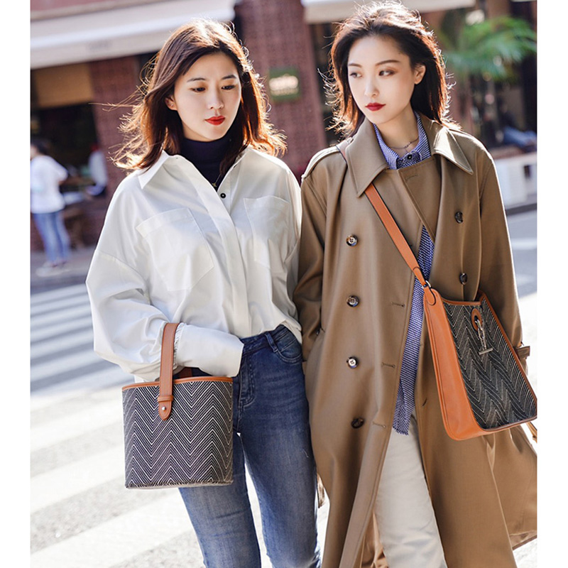 Ms. Kojima's new white simple canvas women's bag bucket bag vegetable basket bag net red style texture handbag