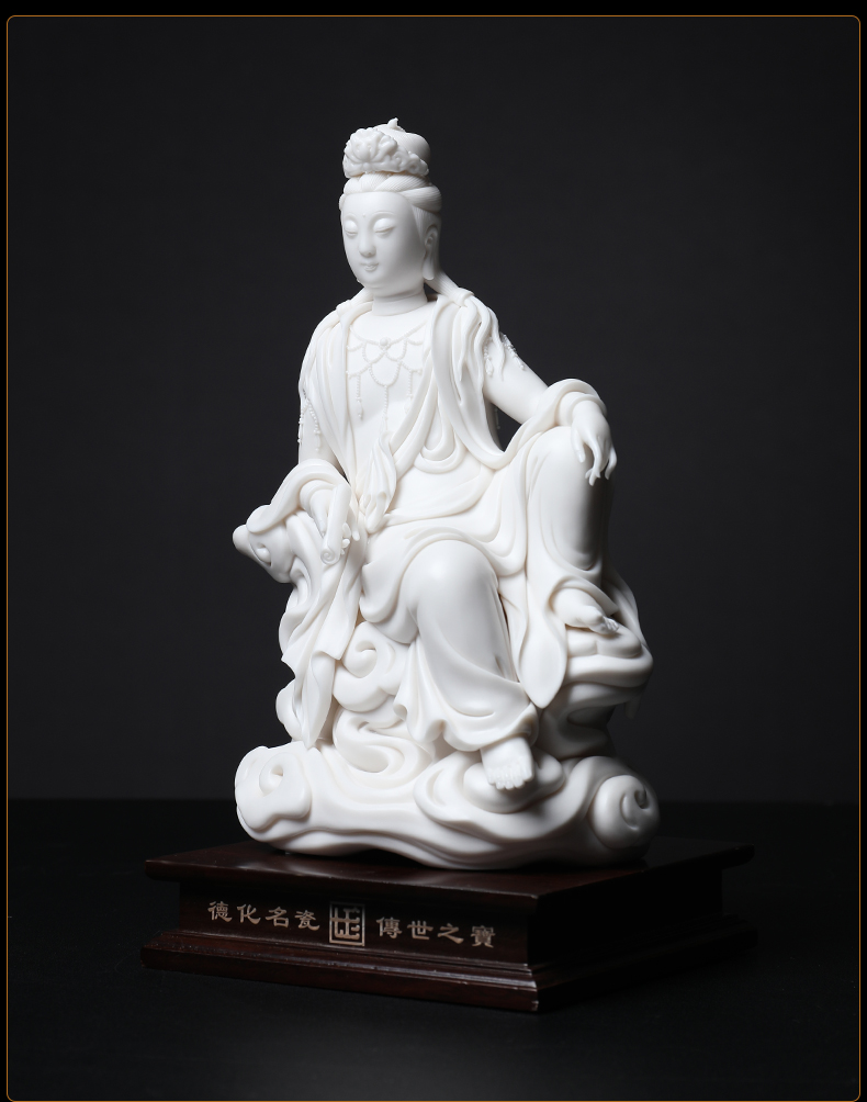 Yutang dai dehua white porcelain Su Youde porcelain carving of Buddha art furnishing articles 9 inches sitting cloud comfortable watching video