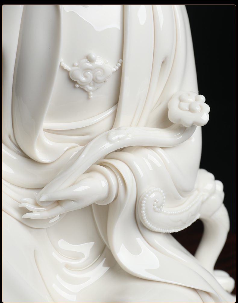 Yutang dai dehua white porcelain avalokitesvara figure of Buddha to craft a collection that occupy the home furnishing articles/ruyi guan Yin