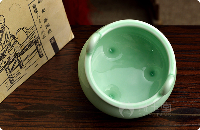 Yutang dai celadon small censer indoor ceramic aroma stove for Buddha incense buner furnishing articles home to worship the Buddha with supplies