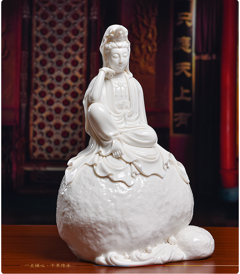 Yutang dai dehua white porcelain to see if the sound of Buddha furnishing articles Zheng Jinxing manually signed a limited edition of avalokitesvara