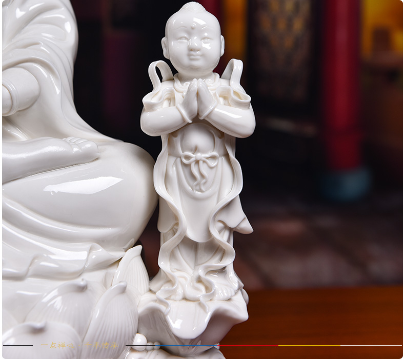 Yutang dai master Lin Jiansheng craft gift porcelain carving of Buddha is placed at the provincial level the boy worship goddess of mercy corps/D03-185