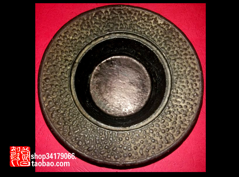 (Old object decoration craft gift decoration) Southern Japan ironware rock cast iron pot bearing ashtray