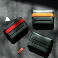 Темно-зеленый с красными ремешками.