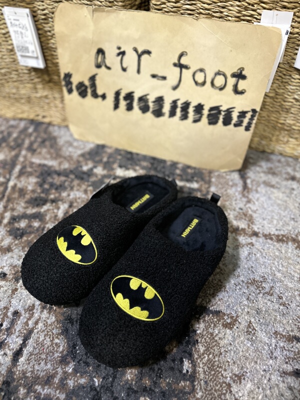 Dc Authentic Batman Plush Slippers for Autumn and Winter, Full of Homey Vibes