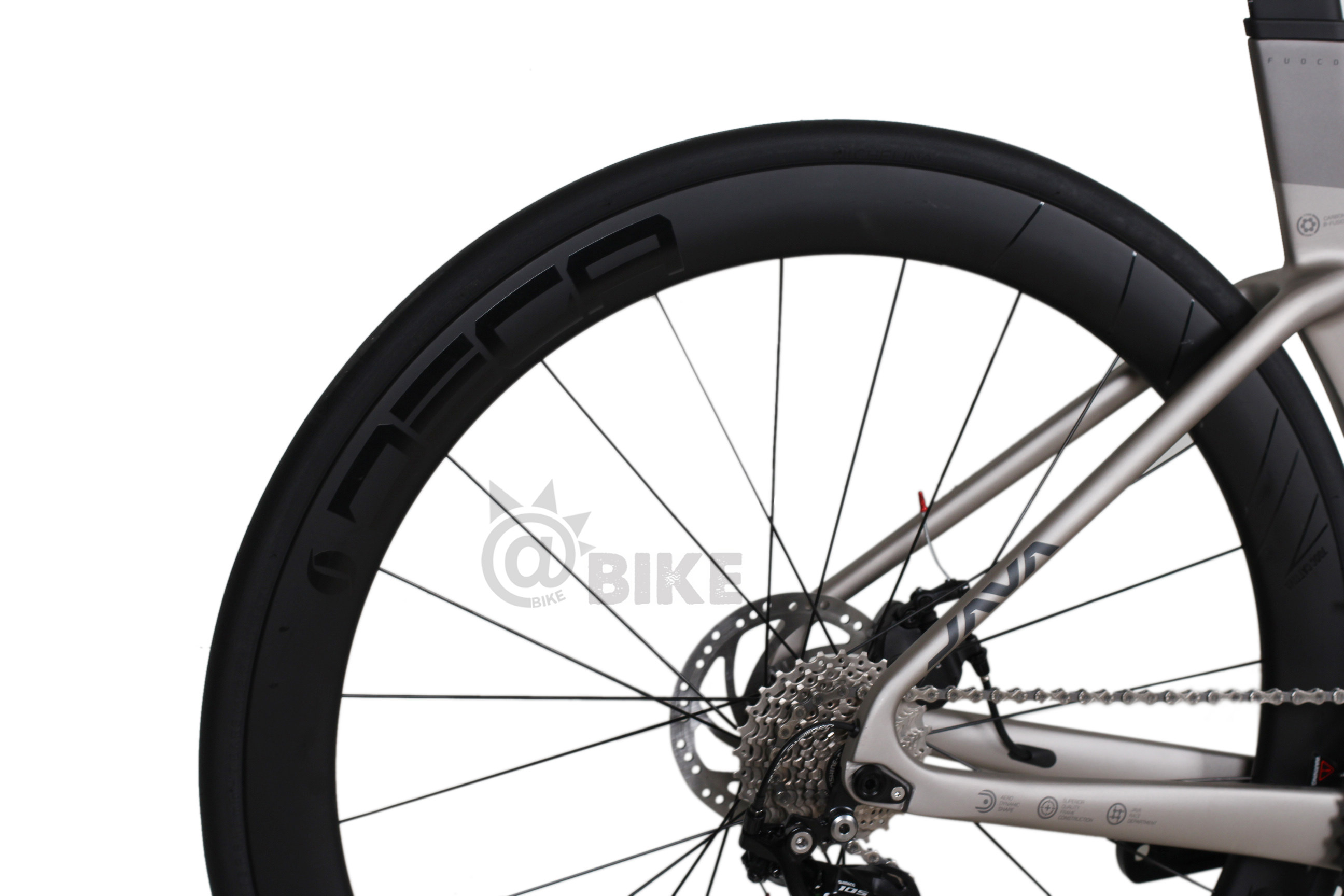 шоссейный велосипед java碳纤维公路车22变速碟刹j-air fuoco公路自行车弯把碳刀男女