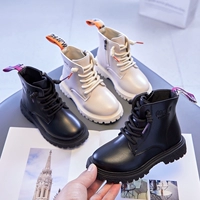 Martens, осенние детские ботинки в английском стиле, короткие сапоги для мальчиков, сезон осень 2021, тренд сезона, в британском стиле