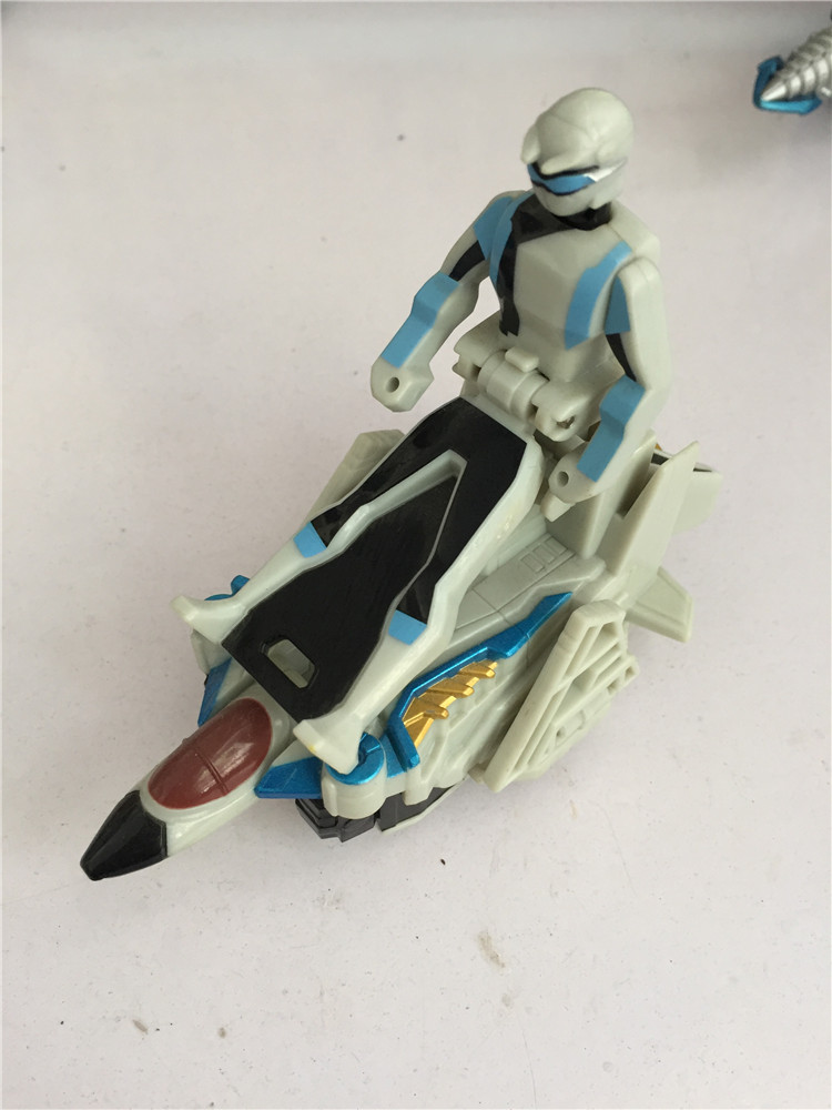 Special Team & Special Silver + Spade Bug Fighter [Inertial Vehicle] No PronunciationWan Dai   Pirates   Howe fast Lian Zhe   Transfiguration device   key   Beasts   Sword in hand   special command Team   Gashapon