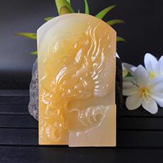 Украшения на шею 云南黄龙玉 精品洋烟河料 龙牌