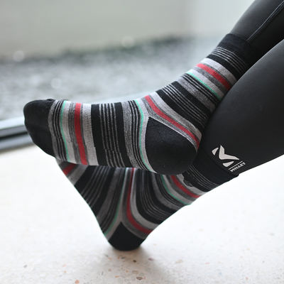 Men's and women's looped cotton spring and autumn flowered yarn shock-absorbing sports socks, quick-drying, breathable and warm outdoor hiking and mountain climbing casual socks