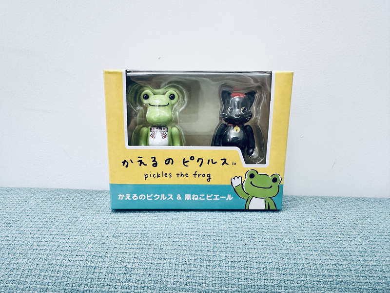 Bearbrick 100% Pickled Frog & Black Cat Set Box