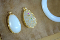 At ease 18k gold heavy gold inlaid sheep fat jade suguru Master treasures Gou Box Classic Tibetan circulation Things