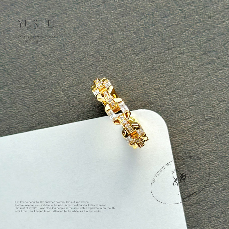 Yushu’s high-end light luxury rings are interlocking