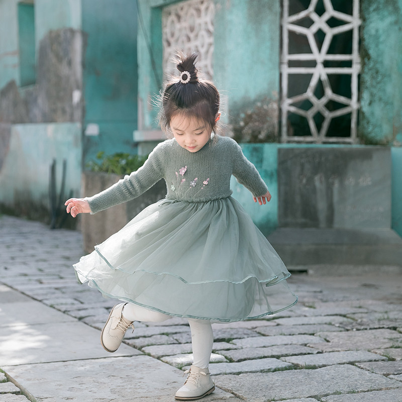 Christmas girl's dress winter new baby super foreign style New Year's princess dress children's skirt fluffy yarn