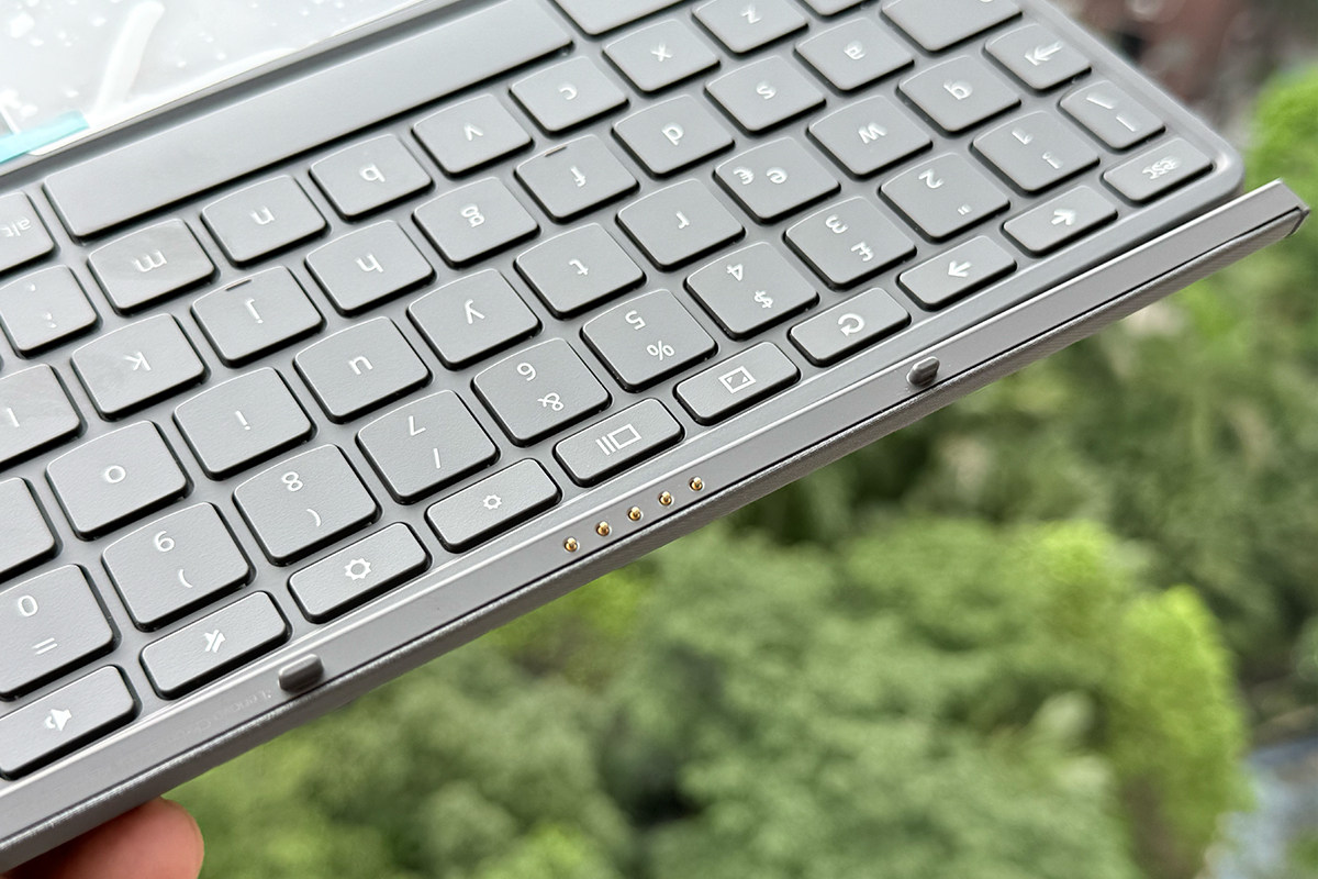 适用联想 Lenovo Duet Chromebook 10.1 平板键盘 CT-X636F 原装底座 法语/意大利语版 FR French & IT Italian Layout keyboard Case-3Cgeek,只卖正品 收售工厂呆滞库存尾单 适用联想 Lenovo Duet Chromebook 10.1 平板键盘 CT-X636F 原装底座 法语/意大利语版 FR French & IT Italian Layout keyboard Case