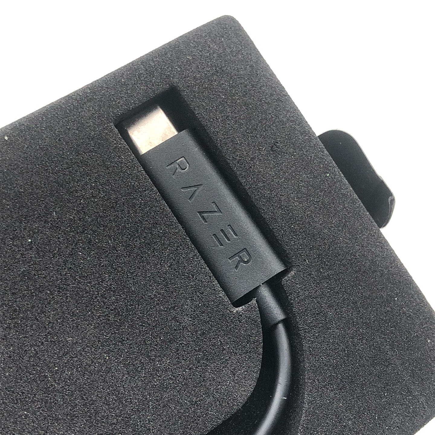 全新原装雷蛇Razer USB Type C Audio 3.5mm AUX Headphone Adapter Jack Cable2 RC30-025904 Cirrus logic CS42L42芯片Phone1 Phone2 Dongle THX认证手机小尾巴数字音频转换器 DAC转换头-3Cgeek,只卖正品 收售工厂呆滞库存尾单 全新原装雷蛇Razer USB Type C Audio 3.5mm AUX Headphone Adapter Jack Cable2 RC30-025904 Cirrus logic CS42L42芯片Phone1 Phone2 Dongle THX认证手机小尾巴数字音频转换器 DAC转换头