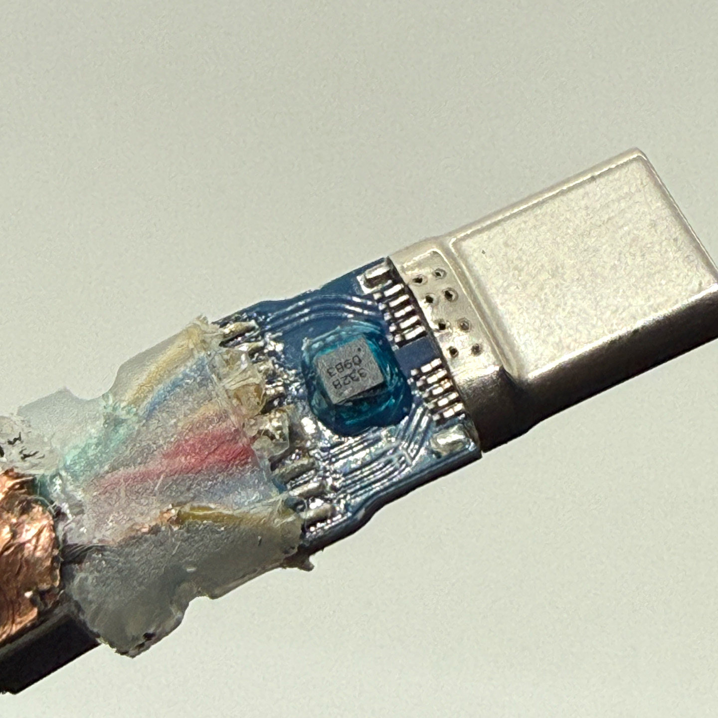 拆解报告：全新惠普雷电4 240W PD3.1快充线全功能一线通数据线 FULL USB4 Gen2 5A CM-CM TP HP P/N N42711-002 HP Spare P/N:N57695-001 HongJu P/N:431-61597 HP TID:9926