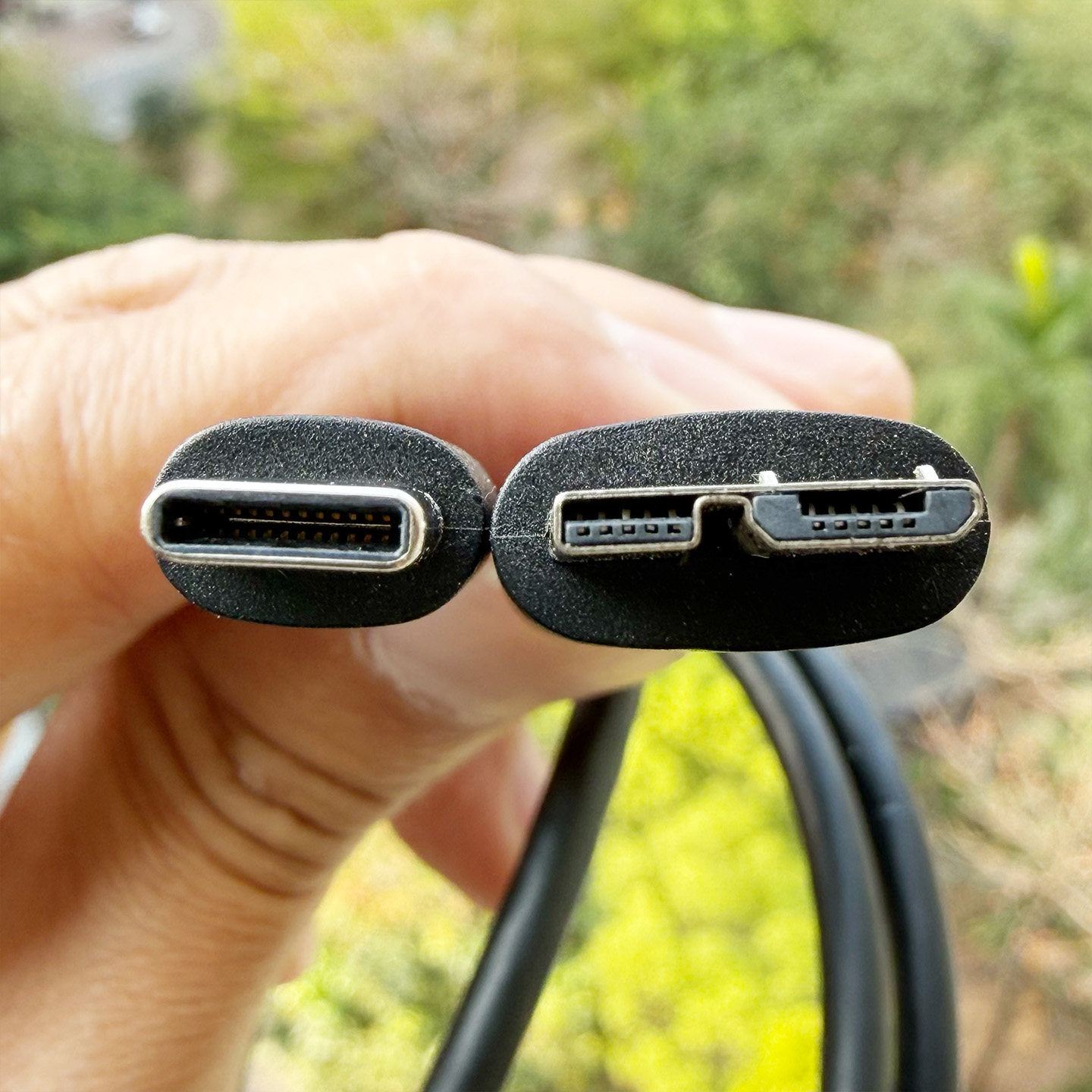 UGREEN绿联 USB-C 转 Micro-B 3.0 数据线拆解,兼容 iPhone 15 Pro Max、希捷、西部数据、东芝等品牌外置硬盘、便携式 SSD/HDD、相机等,1 米-3Cgeek,只卖正品 收售工厂呆滞库存尾单 UGREEN绿联 USB-C 转 Micro-B 3.0 数据线拆解,兼容 iPhone 15 Pro Max、希捷、西部数据、东芝等品牌外置硬盘、便携式 SSD/HDD、相机等,1 米