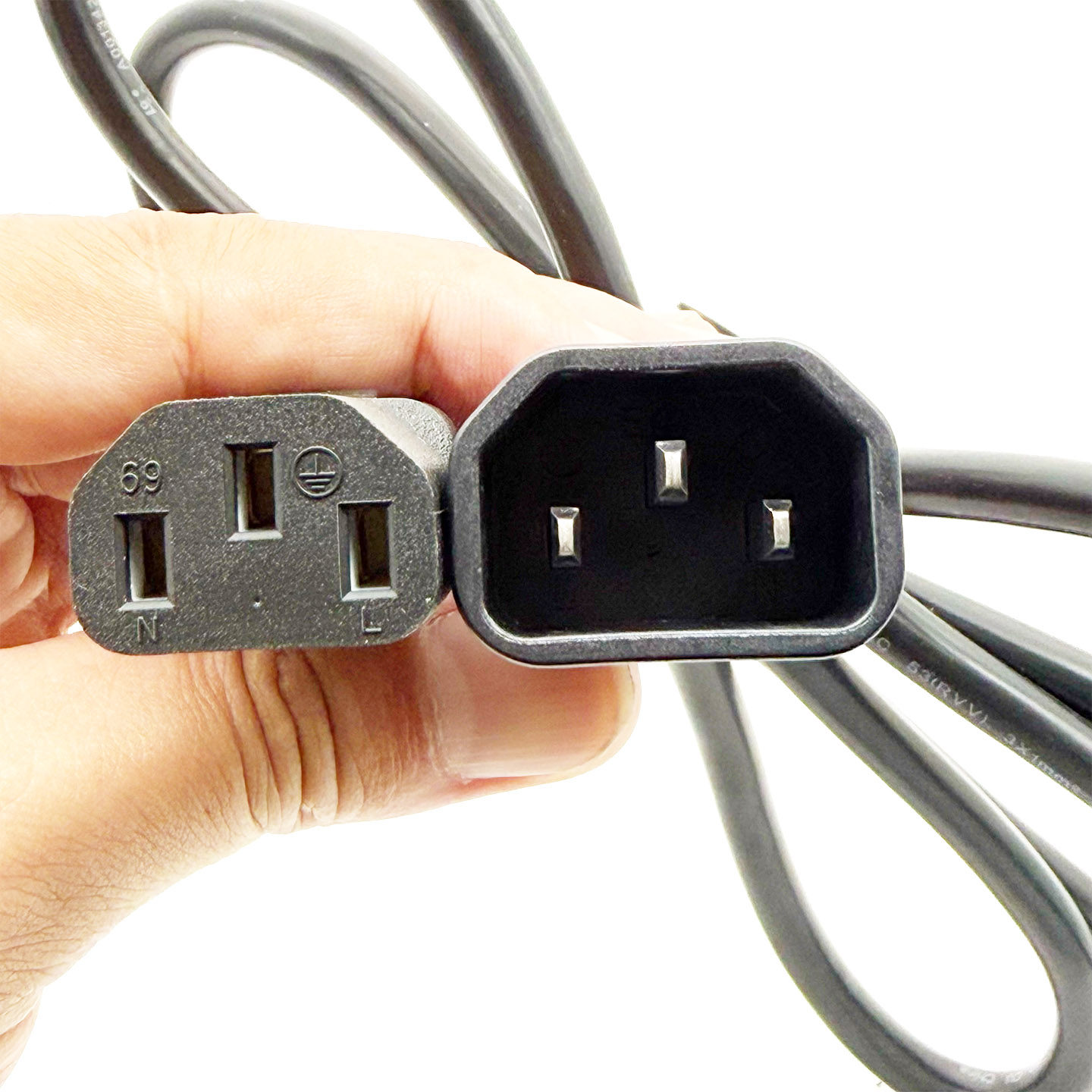 广州番电 10A 品字尾电源线拆解:3×1mm² 纯铜实测,P/N 04050955-3Cgeek,只卖正品 收售工厂呆滞库存尾单 广州番电 10A 品字尾电源线拆解:3×1mm² 纯铜实测,P/N 04050955
