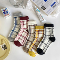 Nuts mommy retro lattice socks spring and autumn Korea Japanese Four Seasons British college style socks women