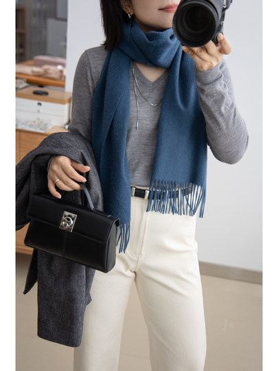 Anna Qingchen Warm Time cashmere tassel rectangular scarf solid color shawl to keep boys and girls warm