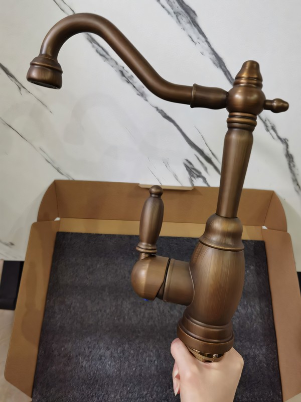 European-Style Retro All-Copper Single-Handle Dual-Control Hot and Cold Water Kitchen Faucet, Brown Antique Black-Gold Chrome-Plated Sink Faucet