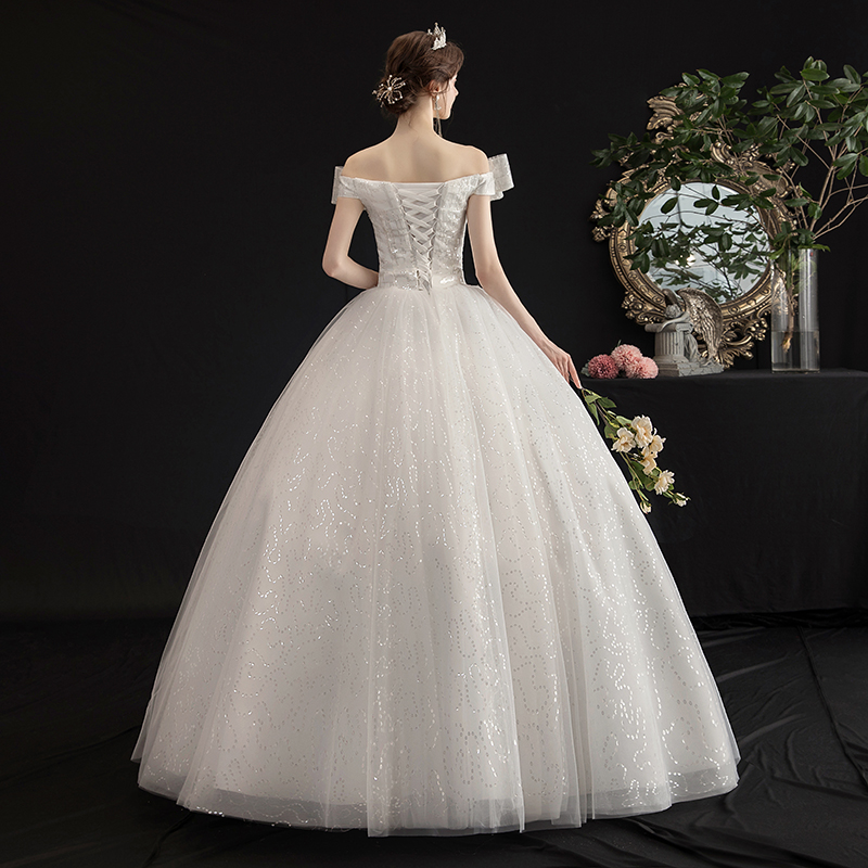 French Light Wedding Get 2024 New Bride's Marriage Mori is thin, simple, temperament, shoulder -length out of the gauze French Light Wedding Get 2024 New Bride's Marriage Mori is thin, simple, temperament, shoulder -length out of the gauze