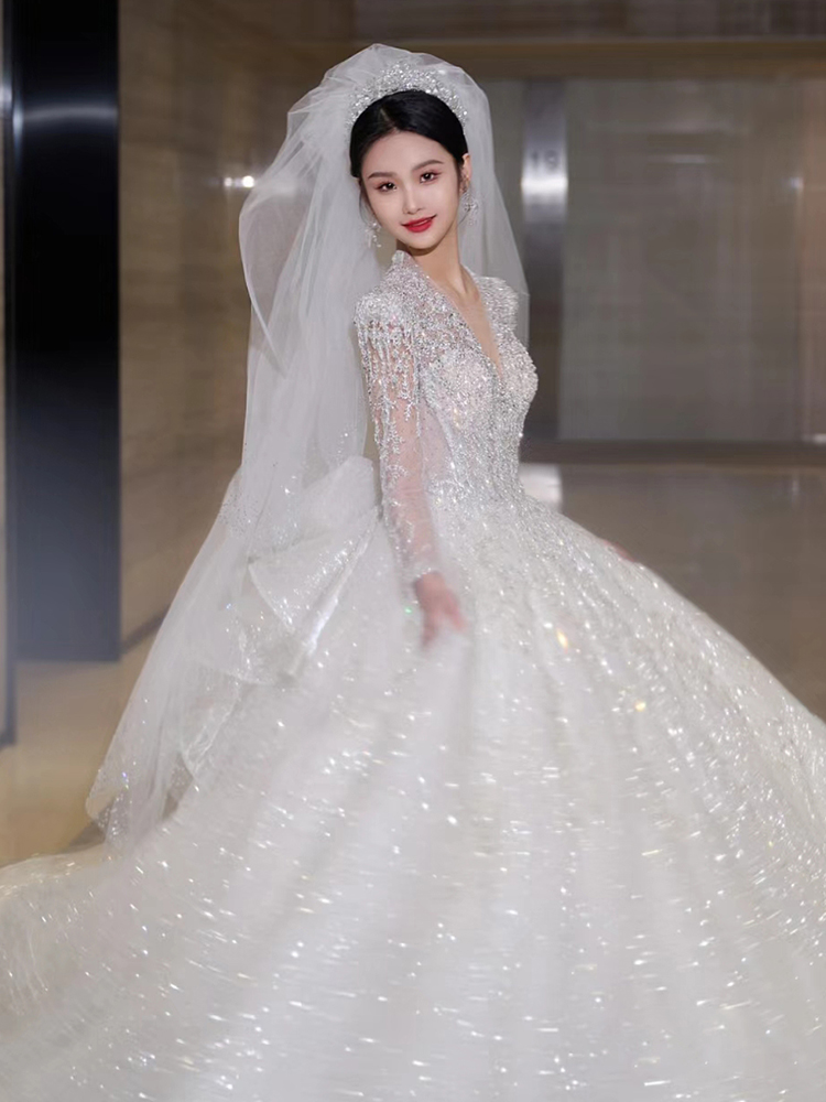 Wedding bride 2024 new heavy chief sleeve V collar out of the main yarn retro large size pregnant woman high -end dragging Wedding bride 2024 new heavy chief sleeve V collar out of the main yarn retro large size pregnant woman high -end dragging