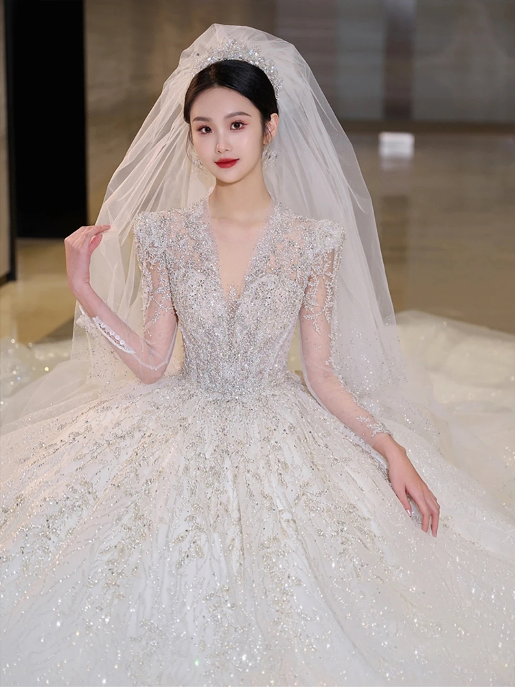 Wedding bride 2024 new heavy chief sleeve V collar out of the main yarn retro large size pregnant woman high -end dragging Wedding bride 2024 new heavy chief sleeve V collar out of the main yarn retro large size pregnant woman high -end dragging