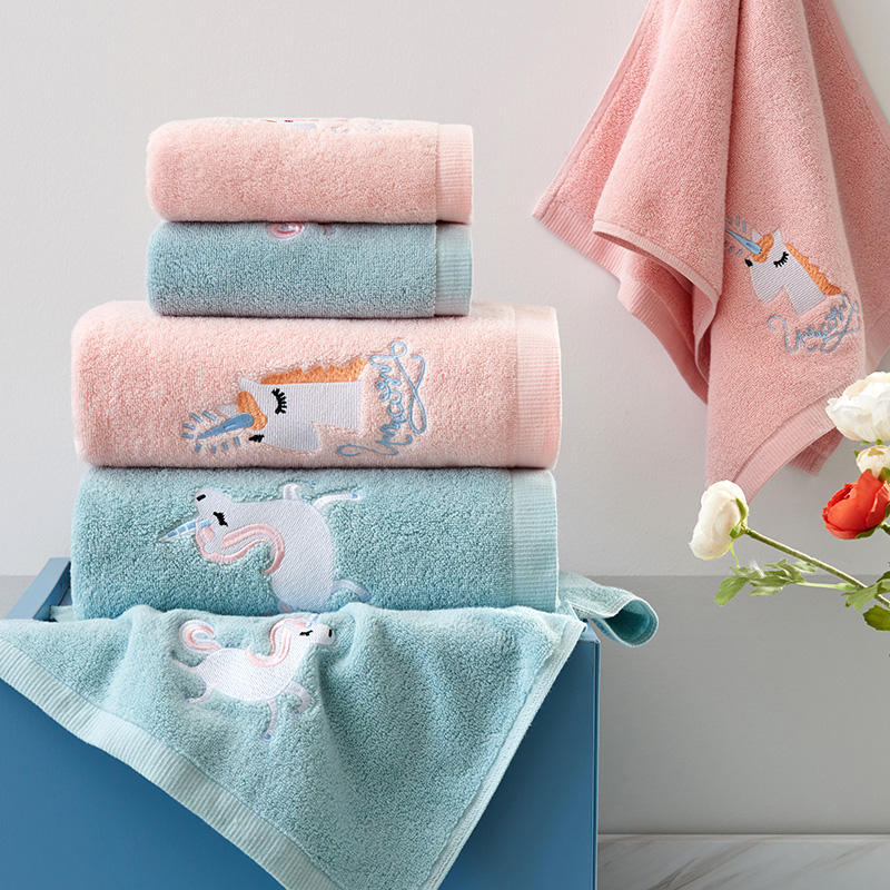 Cotton Cartoon Towel Face Towel 34*76 Unicorn Pink Cotton Yarn Soft and Sweat-Absorbent 70*140 Bath Towel Cotton Cartoon Towel Face Towel 34*76 Unicorn Pink Cotton Yarn Soft and Sweat-Absorbent 70*140 Bath Towel