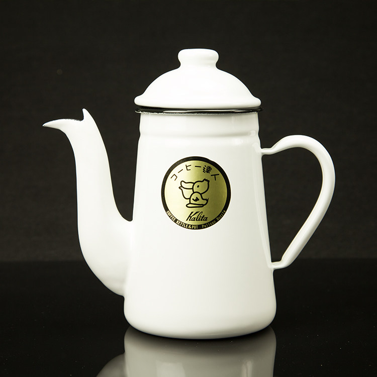 Классический кофейник металлический. Так как кофейник относится к. Кофейник старинный. Кофейник abs серебро100 cl 25. Кофейник эмалированный.