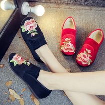 Autumn and winter velvet warm embroidered shoes Ultra-light flat flat old Beijing cloth shoes Womens two cotton shoes thin cotton shoes plus size 41