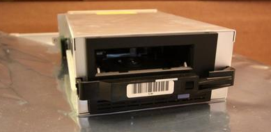 Quantum Quantum Adic HP LTO4 I500 I2000 8-00500-01 tape library drive