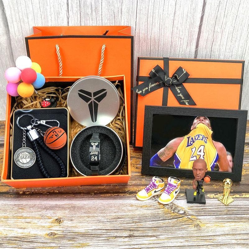 Basketball-Themed Kobe Figurines, Lebron James Dolls, Curry Ornaments, Keychains, Birthday Gifts, Souvenirs for Boyfriend Basketball-Themed Kobe Figurines, Lebron James Dolls, Curry Ornaments, Keychains, Birthday Gifts, Souvenirs for Boyfriend