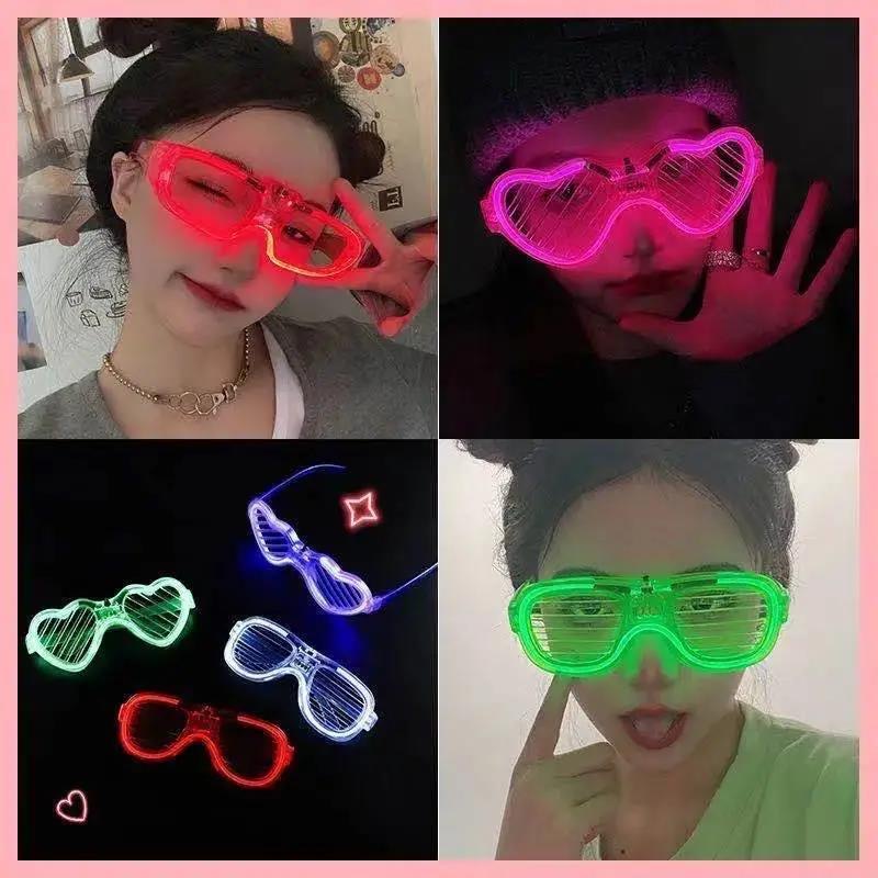 Shiny Square Heart Shape Plastic Party Bar Party Supplies Party Accessories 1 Piece display picture 1