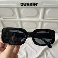 Коричневый квадратный круг черный