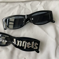 Черные буквы черные