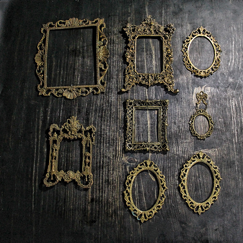 Vintage European-Style Retro Brass Metal Photo Frame, Antique Western Mirror Frame, Hanging Mirror, Old Furniture Soft Decoration Vintage European-Style Retro Brass Metal Photo Frame, Antique Western Mirror Frame, Hanging Mirror, Old Furniture Soft Decoration