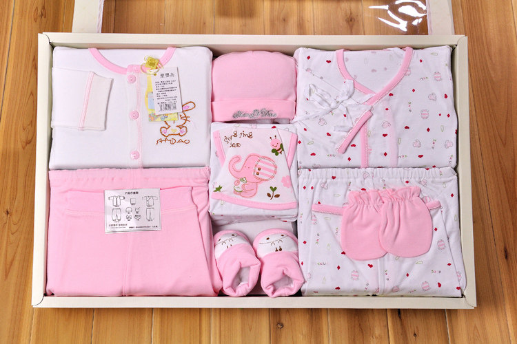 Coffret cadeau pour bébé - Vêtements + Fournitures - Ref 1952017 Image 7