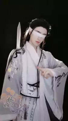 (Falling) Qingfeng Mingyue can come out of Xiaoxing Dust Shen Lanzhou cos white costume road Long Bridge Ji ancient wind