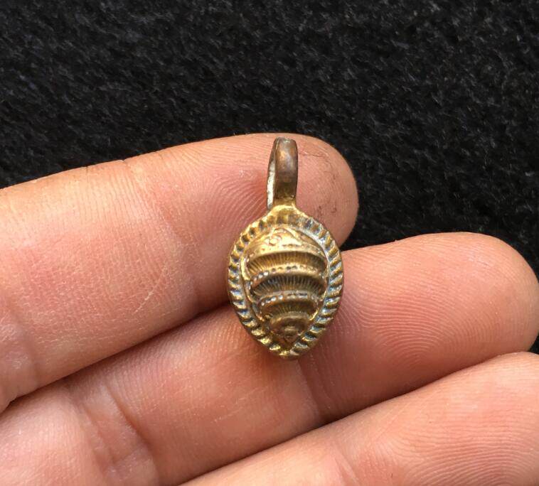 Tibetan Pure Copper Engraving Method Snail Old Clip Hide Buddha Pearl Counter Bag Old Fidelity