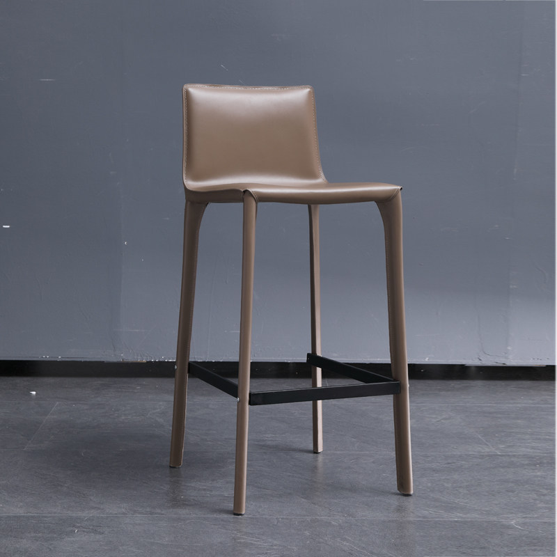 Saddle bar chair with a minimal modern personality saddle-skin café bench with high foot bar