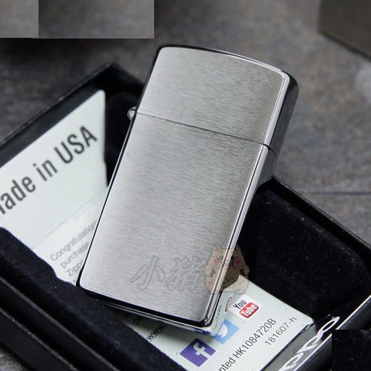 18 years old shop Pig Zippo Small Classic Chrome Sand drawing machine 1600