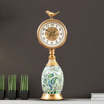 American retro bedside table table clock Table lamp personality European desktop clock Household creative clock Fashion home decoration ornaments