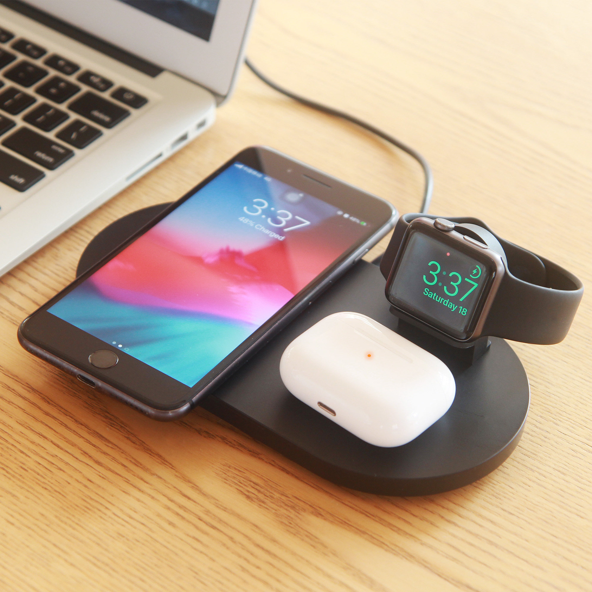 Desktop three in one wireless charger for Android Apple mobile phone watch headphones 15 wireless charging stent