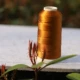 Шелковые янтарные шелковые нитки