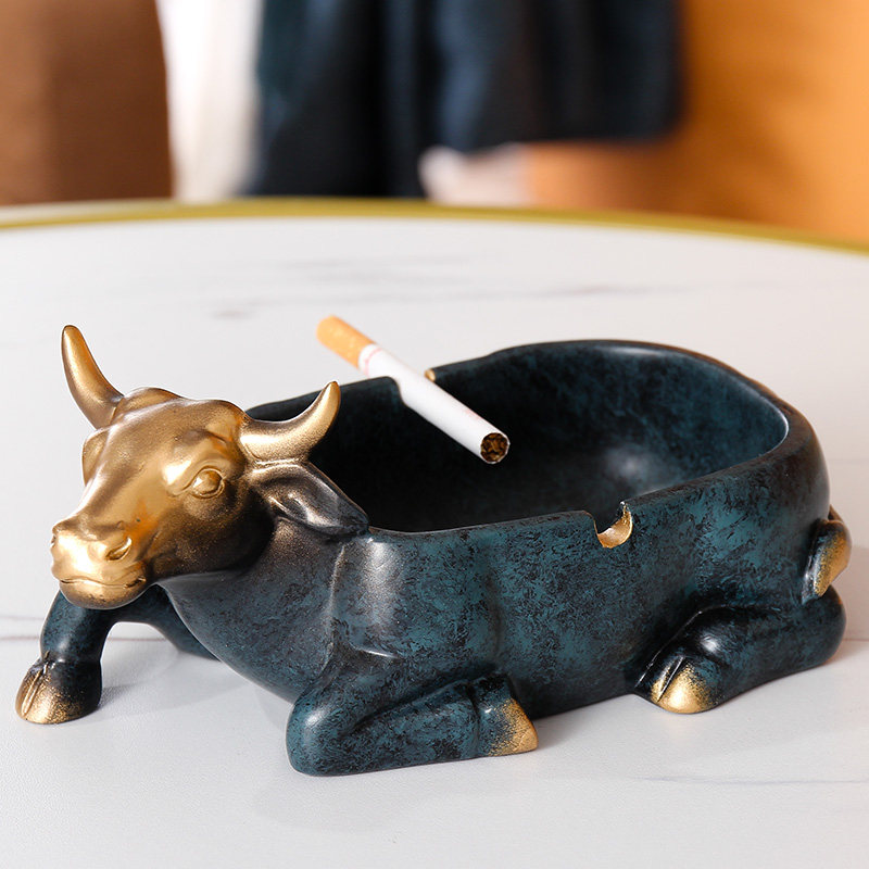 European-style home zhao cai cattle ashtray creative personality simple ornament trend fashion living room office ashtray